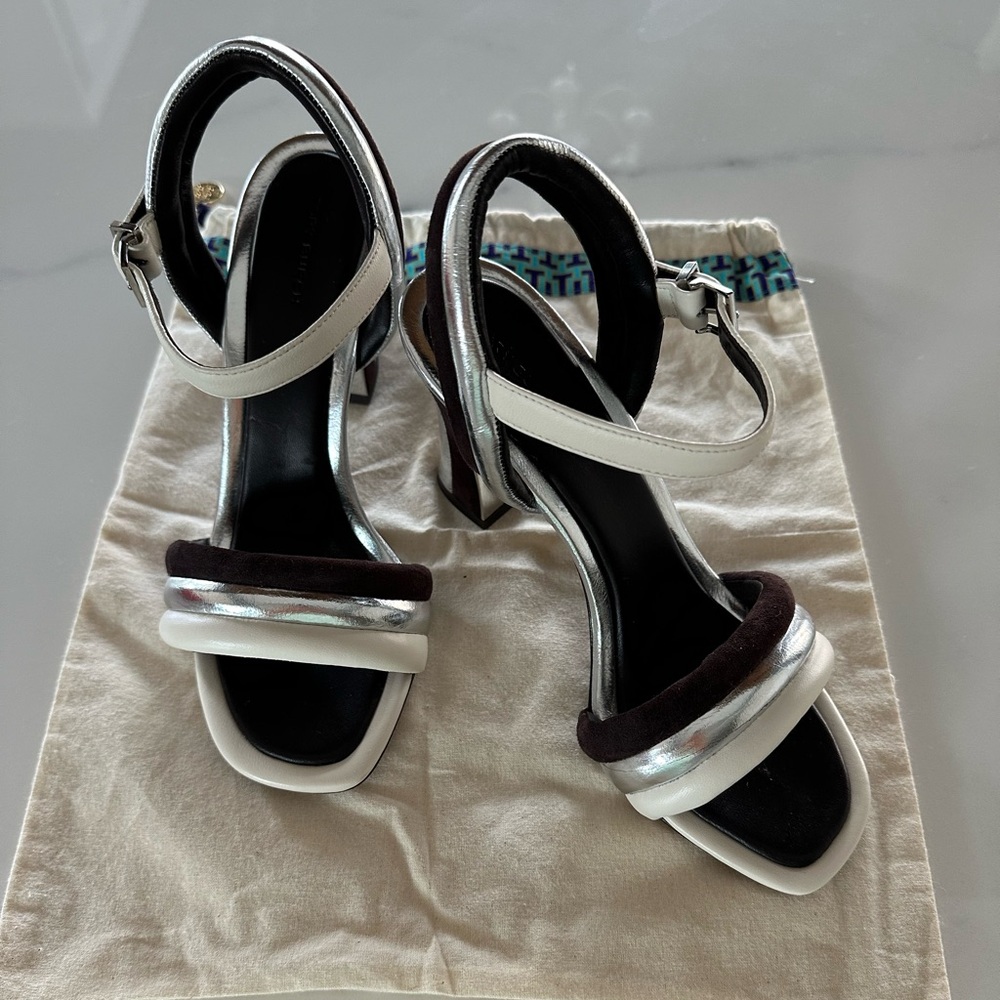 Tory Burch Puffed Up Heels Size 8.5 Gently Used.